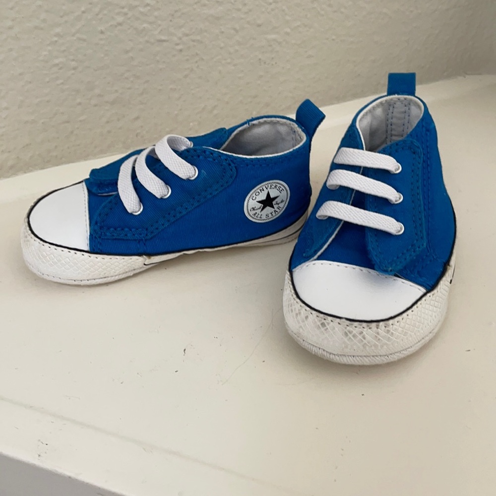 Converse | Size 4 walker